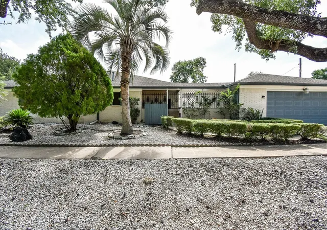 32nd image of 7635 Braesdale Ln, Houston, TX 77071 | MLS# 50683902