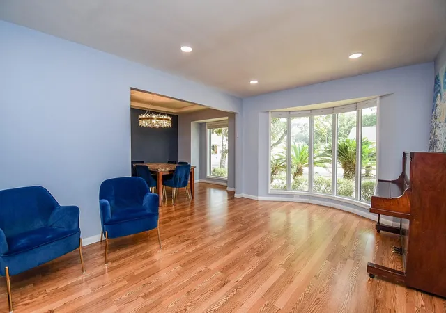 4th image of 7635 Braesdale Ln, Houston, TX 77071 | MLS# 50683902