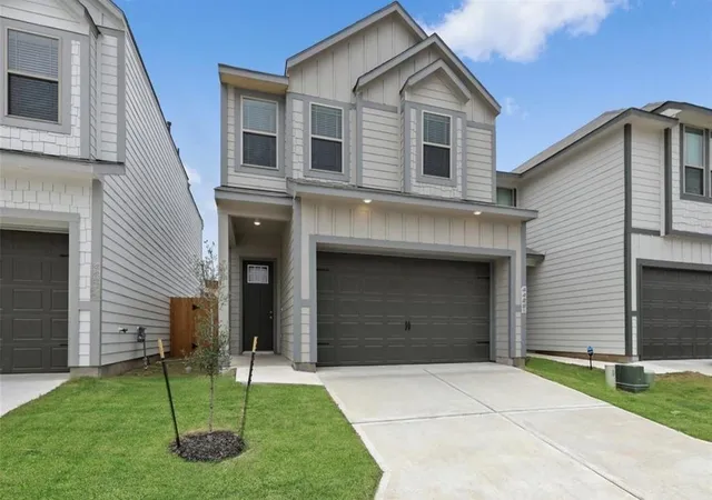 Photo 2 of Single family home for sale at 4429 Ibiza Atreet, Houston, TX 77045 | MLS# 2402420 | Listing updated on 2026-08-29