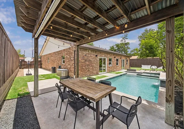 2nd image of 4211 Marlborough Dr, Houston, TX 77092 | MLS# 13654503