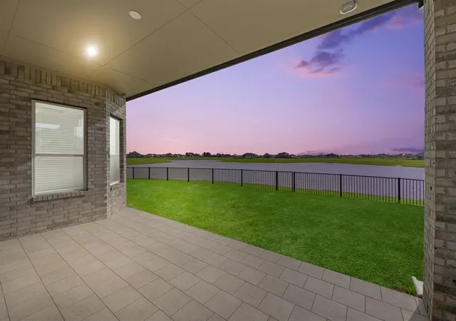 Photo 3 of Sale Pending at 2902 Arbor Edge Xing, La Marque, TX 77568 | MLS# 17781983 | Listing updated on 2026-09-08