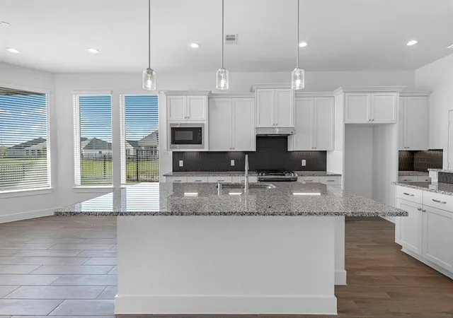 Photo 4 of Sale Pending at 2902 Arbor Edge Xing, La Marque, TX 77568 | MLS# 17781983 | Listing updated on 2026-09-28
