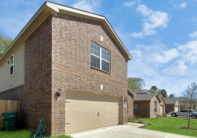 3rd image of 10607 Lost Maples Dr, Cleveland, TX 77328 | MLS# 70282883