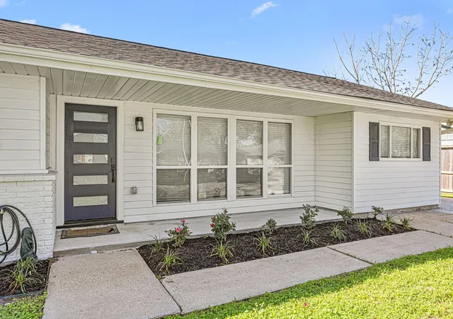 4th image of 10230 Valencia Dr, Houston, TX 77013 | MLS# 50416046