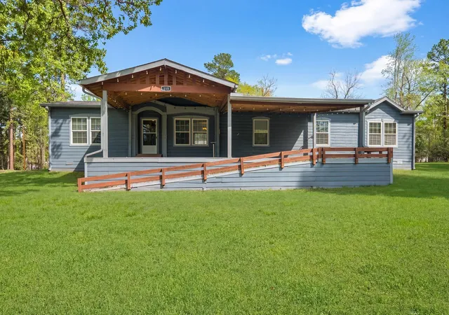 Photo 2 of Single family home for sale at 115 Canadian Dr, Trinity, TX 75862 | MLS# 9489919 | Listing updated on 2026-09-14