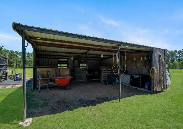5th image of Tr 1 Fm 3179, Huntsville, TX 77340 | MLS# 51588850