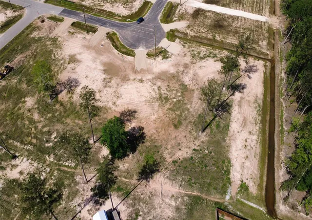 Photo 2 of Sale Pending at 12189 Truchard Dr, Conroe, TX 77306 | MLS# 48676367 | Listing updated on 2026-08-06
