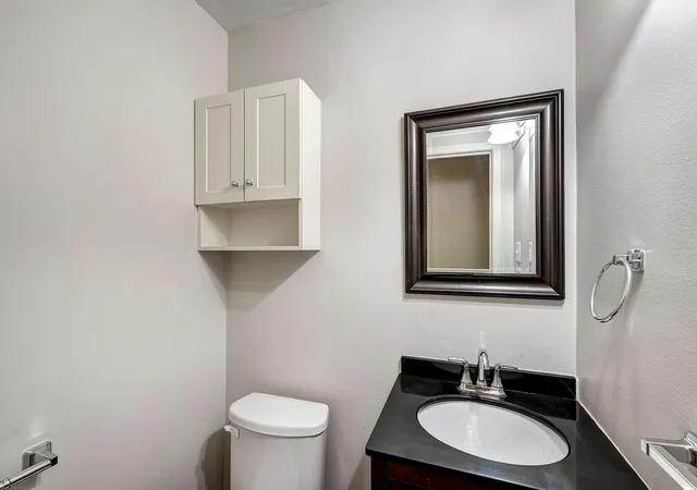 2nd image of 1205 Autrey St, Houston, TX 77006