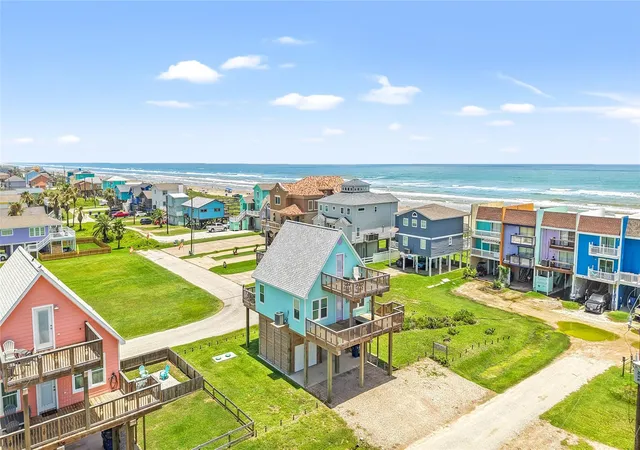 Homes for sale in Surfside Beach, TX | 110 Pelican Pl, Surfside Beach, TX 77541 | MLS# 32301432