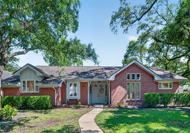 1st image of 5442 Darnell St, Houston, TX 77096 | MLS# 66477086