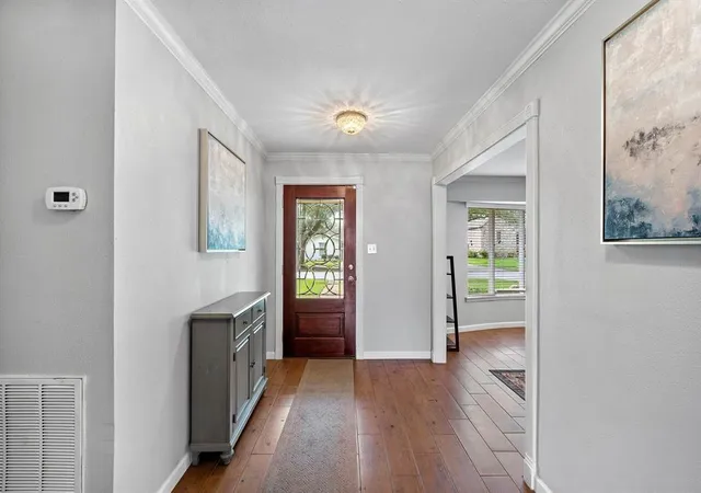 5th image of 4922 Braesvalley Dr, Houston, TX 77096 | MLS# 85394963