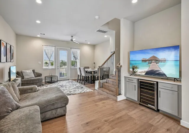 Photo 2 of Single family home for sale at 6314 Chelsea Falls Ln, Houston, TX 77008 | MLS# 51389767 | Listing updated on 2026-09-19
