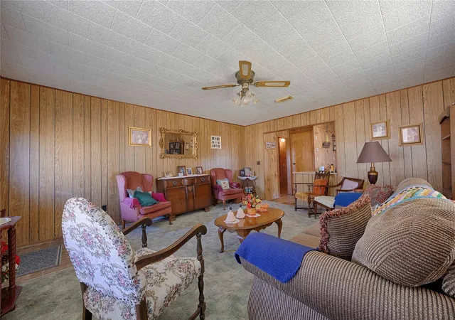 Photo 4 of Single family home for sale at 602 E Post Office St, Weimar, TX 78962 | MLS# 21988008 | Listing updated on 2026-09-01