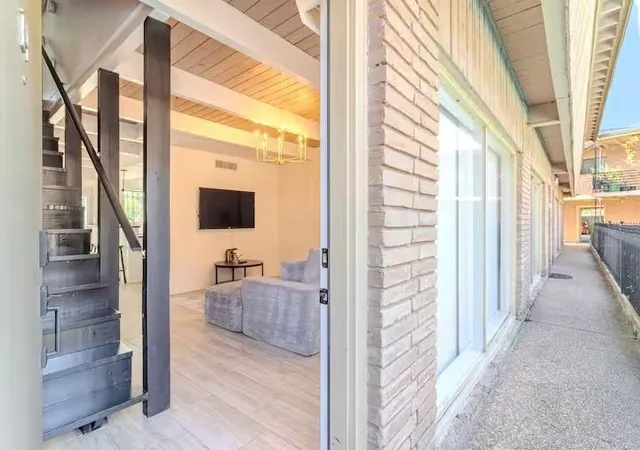 4th image of 3809 N Braeswood Blvd #14, Houston, TX 77025 | MLS# 86813065