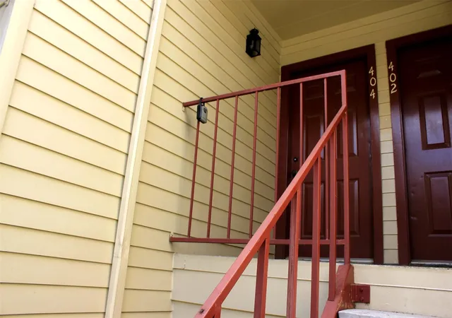 Photo 3 of Condo for sale at 2120 El Paseo St #404, Houston, TX 77054 | MLS# 45782947 | Listing updated on 2026-06-24