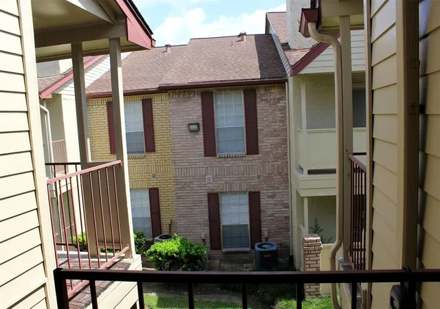 Photo 3 of Condo for sale at 2120 El Paseo St #404, Houston, TX 77054 | MLS# 45782947 | Listing updated on 2026-06-24