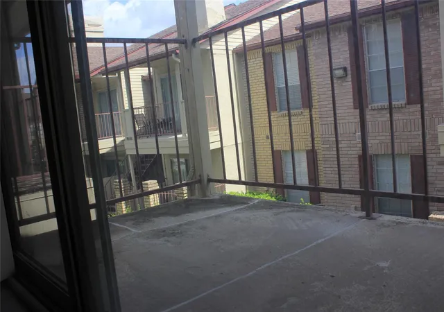 Photo 4 of Condo for sale at 2120 El Paseo St #404, Houston, TX 77054 | MLS# 45782947 | Listing updated on 2026-06-24