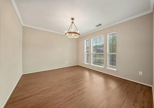 2nd image of 7435 Superior Dr, Baytown, TX 77521 | MLS# 31392870