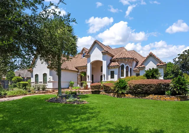 1st image of 5906 S Royal Point Dr, Kingwood, TX 77345 | MLS# 75422181
