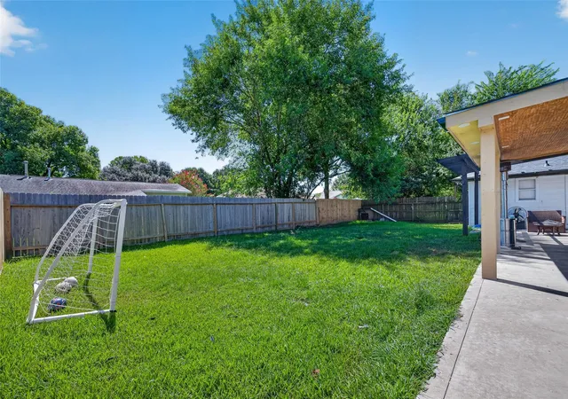 45th image of 1011 Kensington Dr, Pearland, TX 77584 | MLS# 24718095