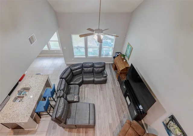 3rd image of 6614 Hunters Way Ln, Baytown, TX 77521 | MLS# 87409948