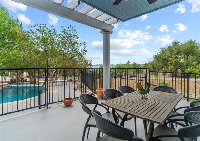 Photo 3 of Single family home for sale at 829 Kings Point Dr, Canyon Lake, TX 78133 | MLS# 6000031 | Listing updated on 2026-04-23