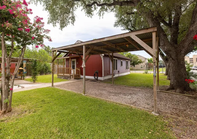 Homes for sale in Victoria, TX | 702 E Colorado St, Victoria, TX 77901 | MLS# 96119798