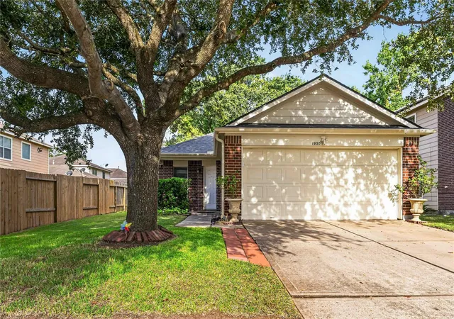 Photo 1 of Sale Pending at 1930 Adobe Stone Dr, Humble, TX 77396 | MLS# 82150217 | Listing updated on 2026-09-09