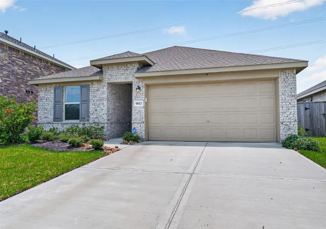 Photo 4 of Single family home for sale at 9611 Atwood Lake Dr, Baytown, TX 77521 | MLS# 19556278 | Listing updated on 2026-08-05