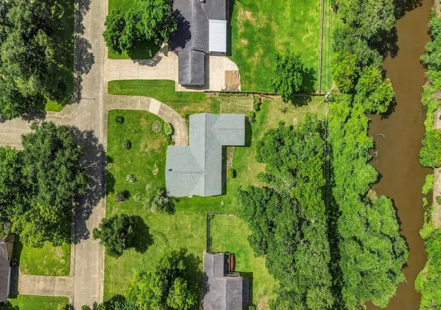 31st image of 238 Forest Dr, Lake Jackson, TX 77566 | MLS# 20092857