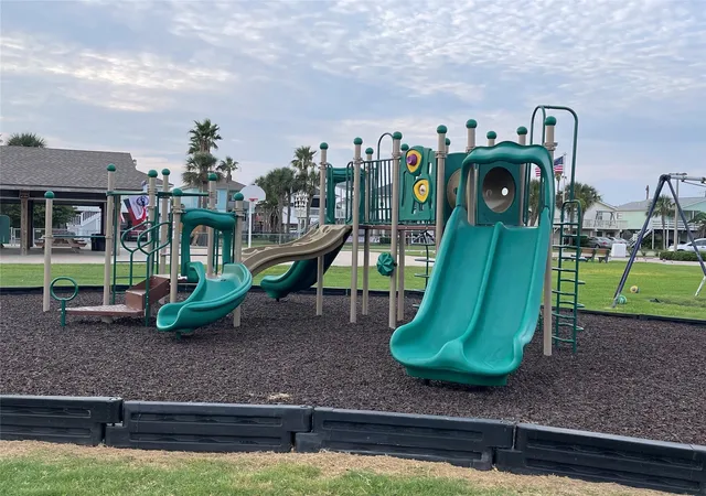 41st image of 16531 Nassau Wy, Galveston, TX 77554 | MLS# 37180142