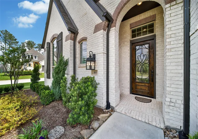 Photo 2 of Sale Pending at 305 Mallory Ct, Montgomery, TX 77316 | MLS# 20407117 | Listing updated on 2026-09-13