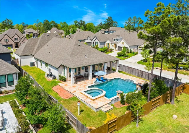 Photo 2 of Sale Pending at 305 Mallory Ct, Montgomery, TX 77316 | MLS# 20407117 | Listing updated on 2026-09-13