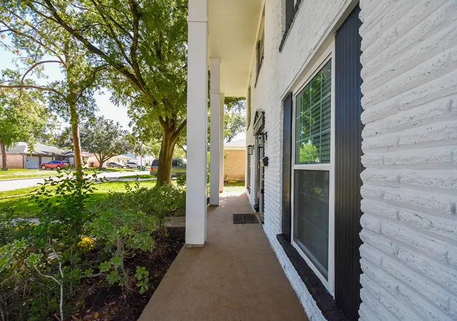 2nd image of 10910 Sagevale Ln, Houston, TX 77089 | MLS# 56689290