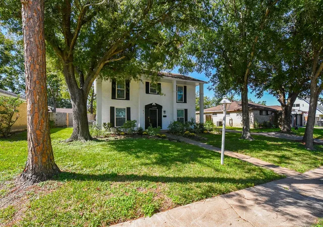 3rd image of 10910 Sagevale Ln, Houston, TX 77089 | MLS# 56689290