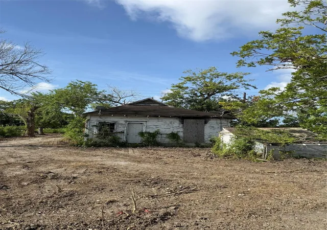 Photo 3 of Land for sale at 4905 Fuqua St, Houston, TX 77048 | MLS# 3209214 | Listing updated on 2026-09-15