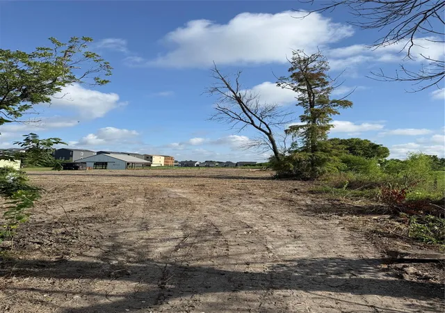 Photo 4 of Land for sale at 4905 Fuqua St, Houston, TX 77048 | MLS# 3209214 | Listing updated on 2026-09-15