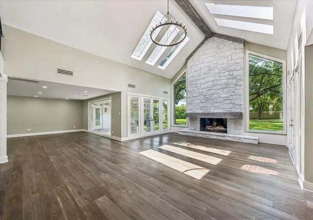 Photo 4 of Single family home for sale at 5524 Sturbridge Dr, Houston, TX 77056 | MLS# 47440992 | Listing updated on 2026-09-12
