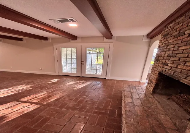5th image of 118 Clover St, Lake Jackson, TX 77566 | MLS# 80844570