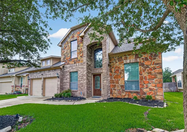 Photo 4 of Single family home for sale at 22710 Wixford Ln, Tomball, TX 77375 | MLS# 26142195 | Listing updated on 2026-09-26