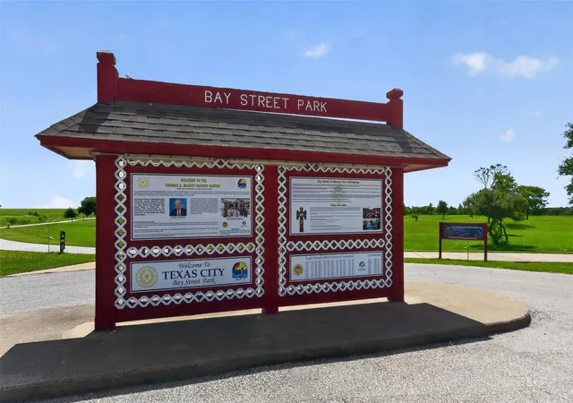 19th image of 606 27th Ave N, Texas City, TX 77590 | MLS# 89198208