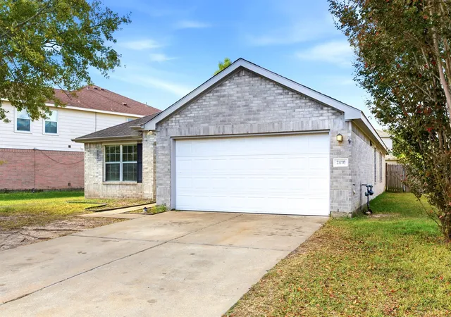 Photo 3 of Sale Pending at 2410 Braypark Ln, Katy, TX 77450 | MLS# 32321676 | Listing updated on 2026-07-17