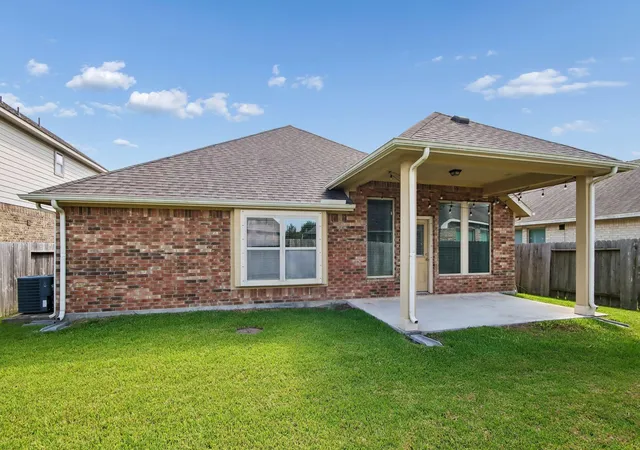 Photo 3 of Single family home for sale at 2124 Llerena Ln, League City, TX 77573 | MLS# 71130488 | Listing updated on 2026-09-09