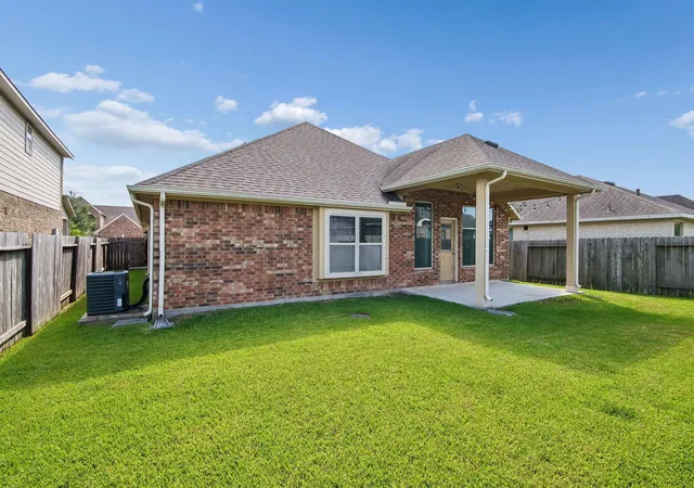 Photo 3 of Single family home for sale at 2124 Llerena Ln, League City, TX 77573 | MLS# 71130488 | Listing updated on 2026-09-09