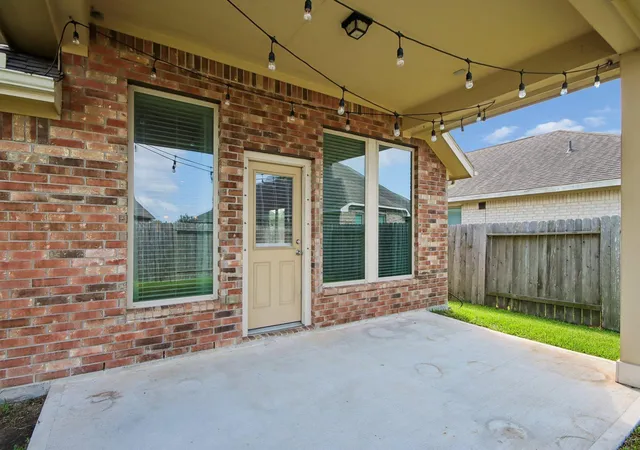 Photo 4 of Single family home for sale at 2124 Llerena Ln, League City, TX 77573 | MLS# 71130488 | Listing updated on 2026-09-09