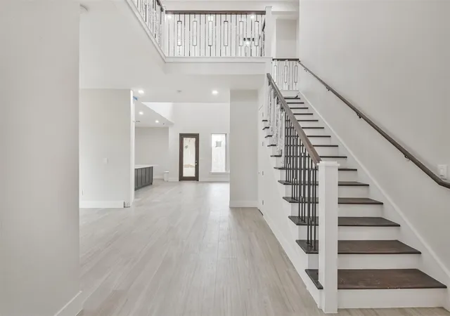 Photo 2 of Single family home for sale at 40 Trellis Ct, Conroe, TX 77304 | MLS# 32028321 | Listing updated on 2026-08-13