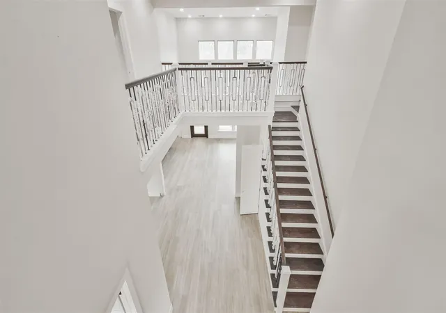 Photo 3 of Single family home for sale at 40 Trellis Ct, Conroe, TX 77304 | MLS# 32028321 | Listing updated on 2026-08-13