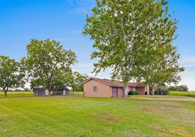 Homes for sale in La Grange, TX | 3644 W State Hwy 71 Hwy, La Grange, TX 78945 | MLS# 85505895