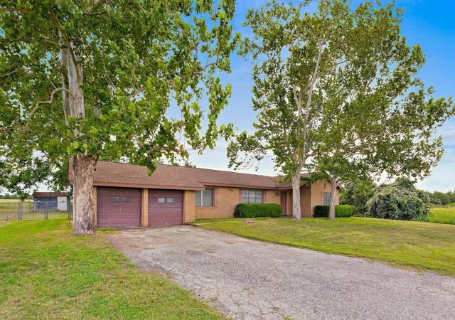 Homes for sale in La Grange, TX | 3644 W State Hwy 71 Hwy, La Grange, TX 78945 | MLS# 85505895