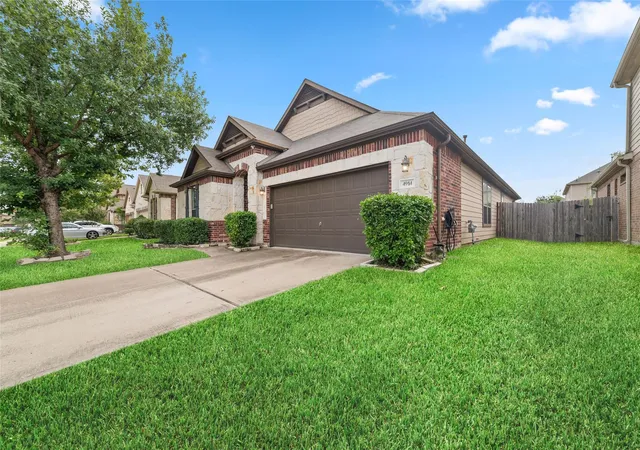 Photo 3 of Sale Pending at 4914 Keegan Run Dr, Houston, TX 77084 | MLS# 29183482 | Listing updated on 2026-09-21
